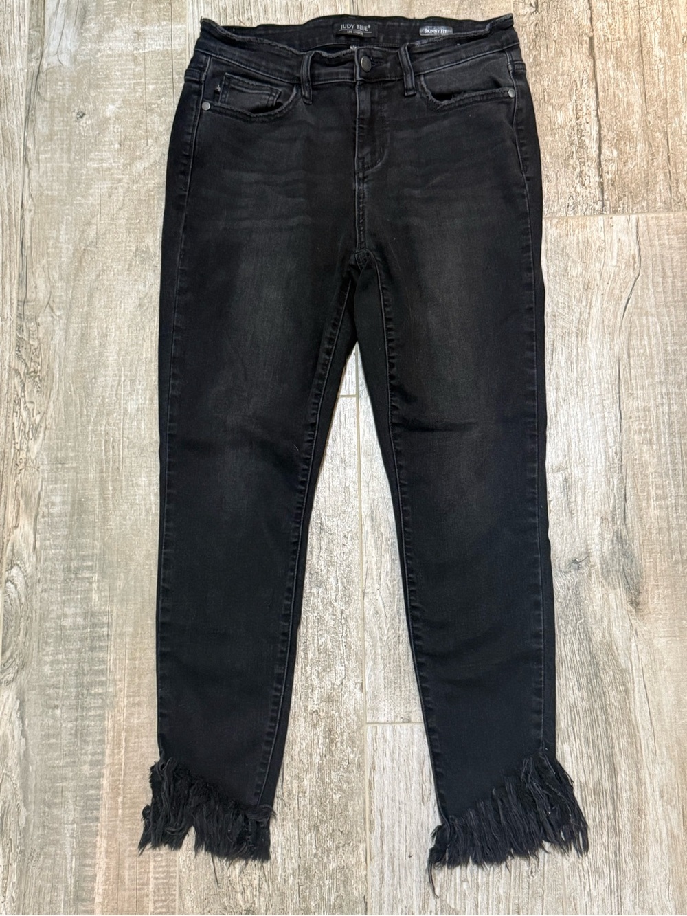Judy Blue Black Wash Frayed  Hem  Skinny Women's Jeans